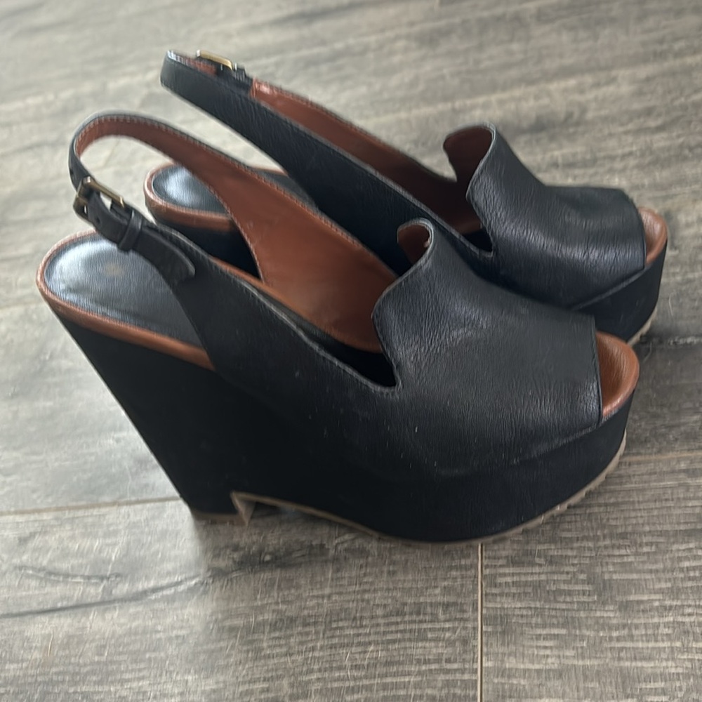 Adorable high peep toe wedges